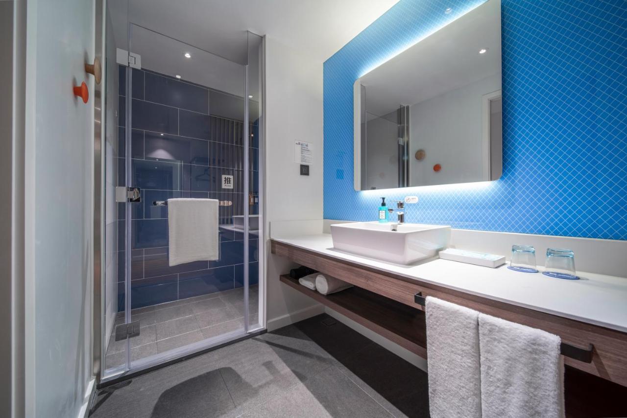 Holiday Inn Express Zhuhai Gongbei By Ihg Buitenkant foto