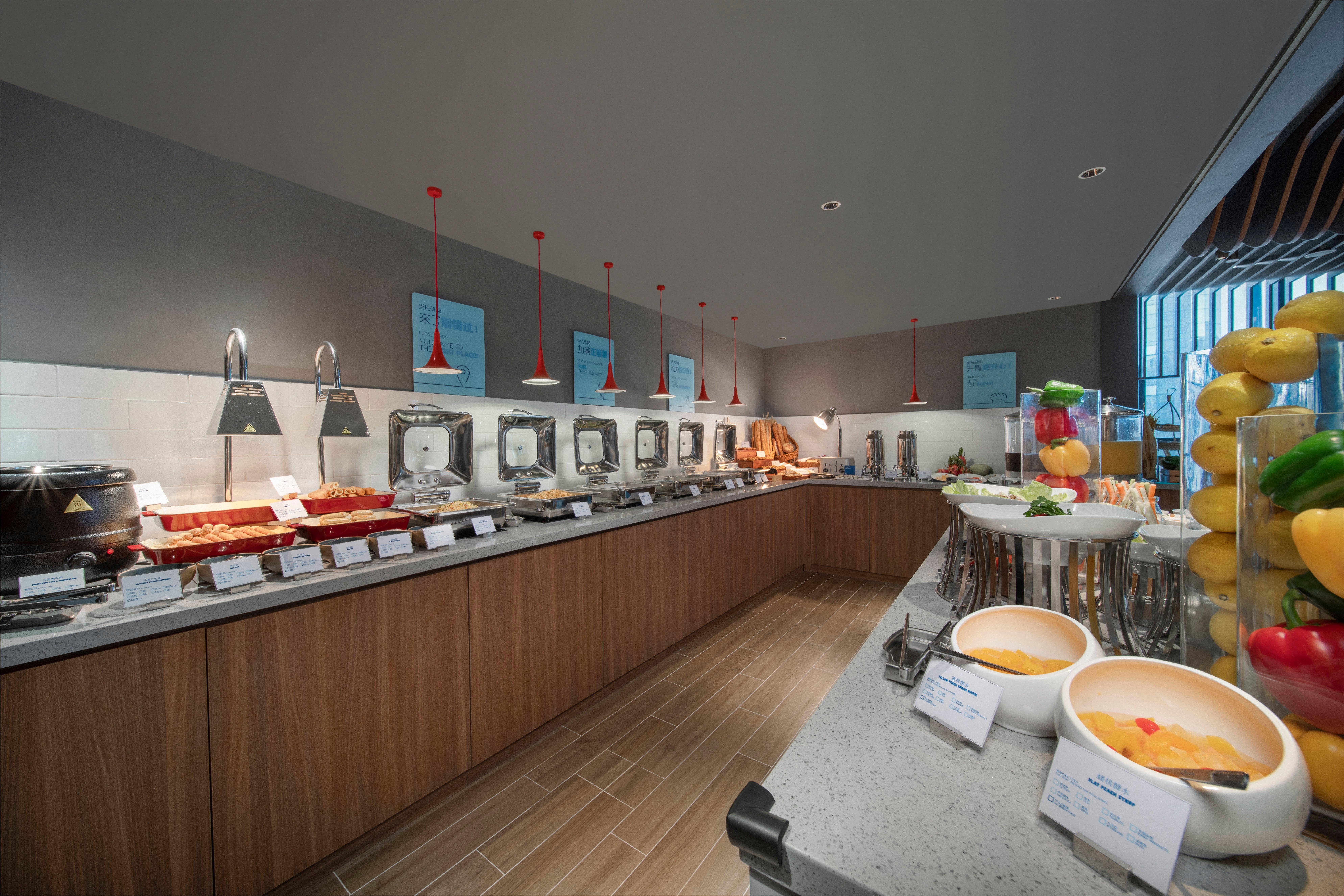Holiday Inn Express Zhuhai Gongbei By Ihg Buitenkant foto